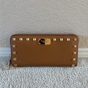 Michael Kors Tan Wallet with Gold Studs and Accents GREAT CONDITION!